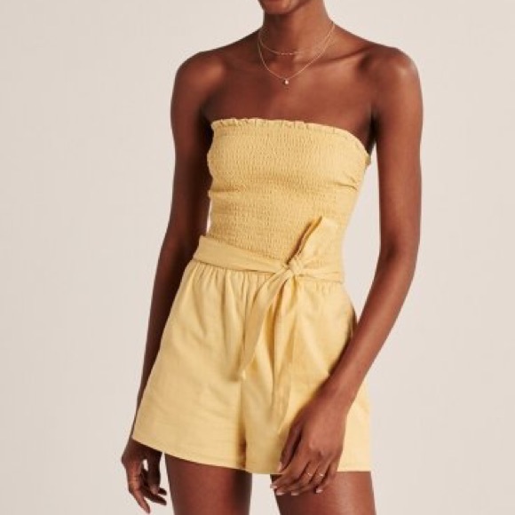Abercrombie & Fitch Pants - XS // Abercrombie & Fitch NWT Pale Yellow Strapless Belted Shorts Romper